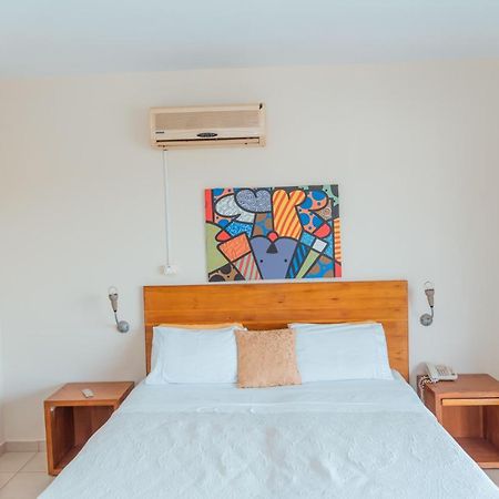 Casa Blanca Hotel Сиудад дел Есте Екстериор снимка
