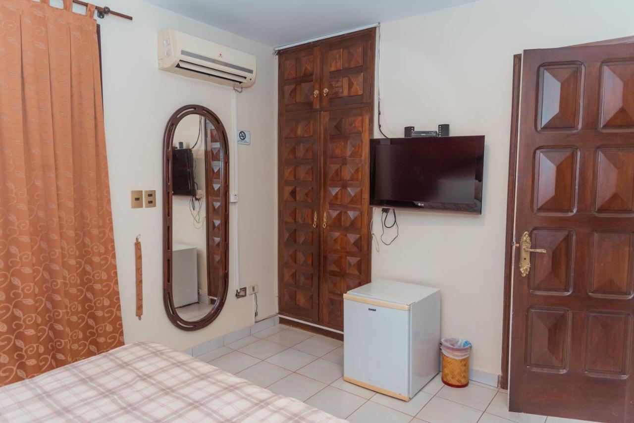 Casa Blanca Hotel Сиудад дел Есте Екстериор снимка