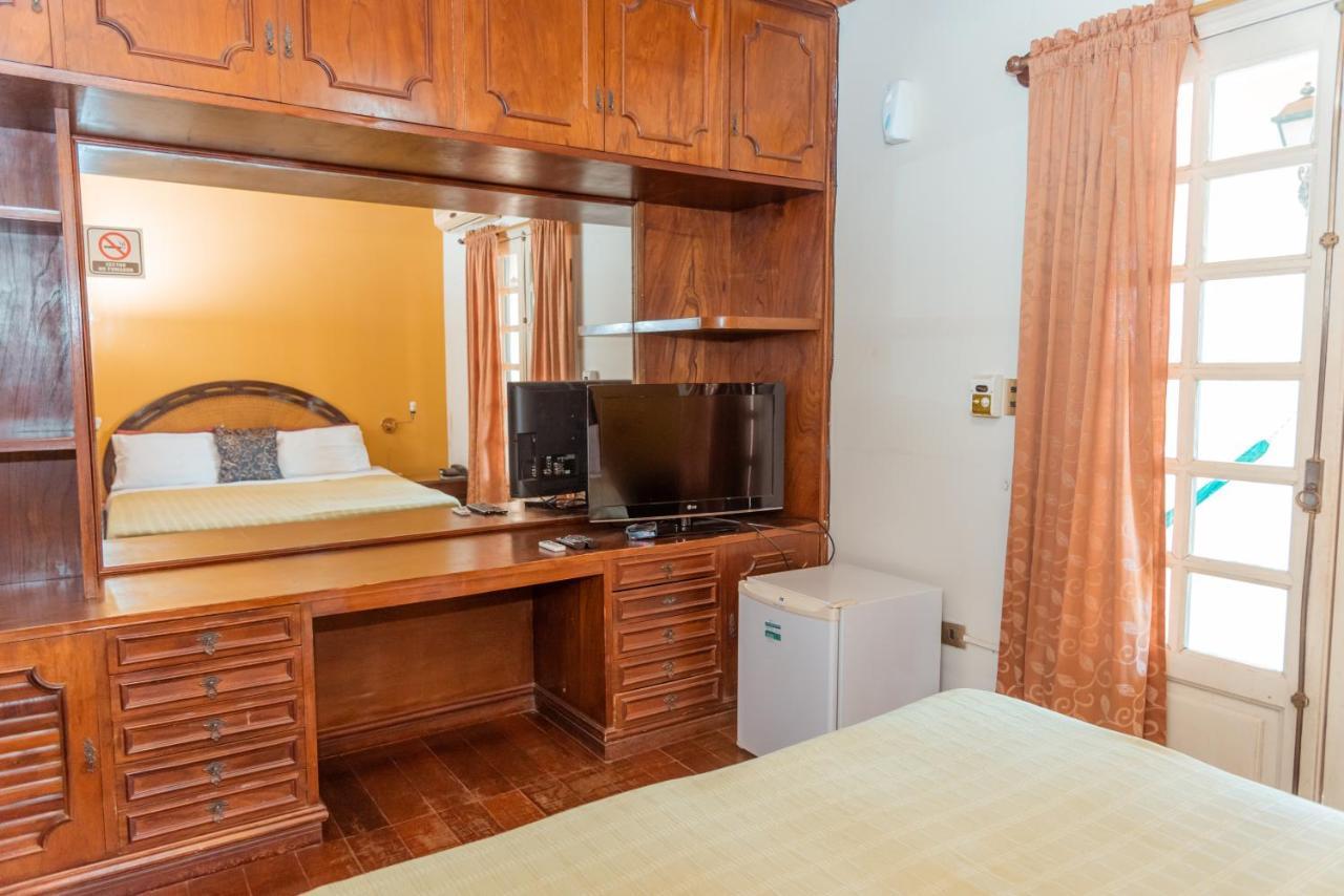 Casa Blanca Hotel Сиудад дел Есте Екстериор снимка